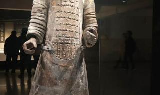 西安的秦兵马俑有彩色的吗 西安的秦兵马俑有彩色的吗